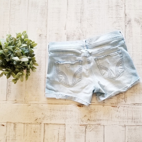 Hollister Distressed Midi Short - Picture 2 of 7